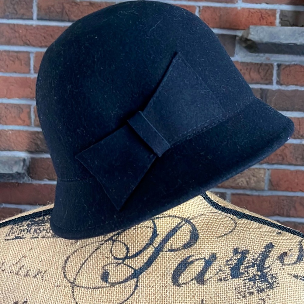 Just a go with EVERYTHING black cloche!